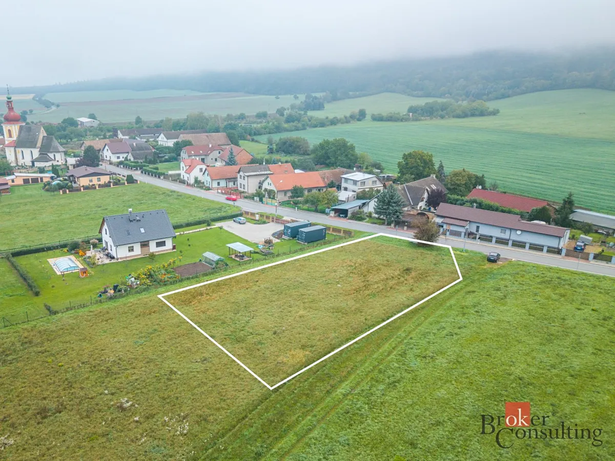 Prodej stavebního pozemku 1228 m²